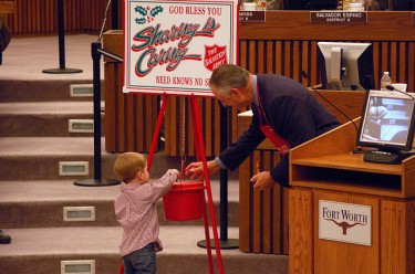 Post image for 5 Ways to Teach Your Kids to Give Back